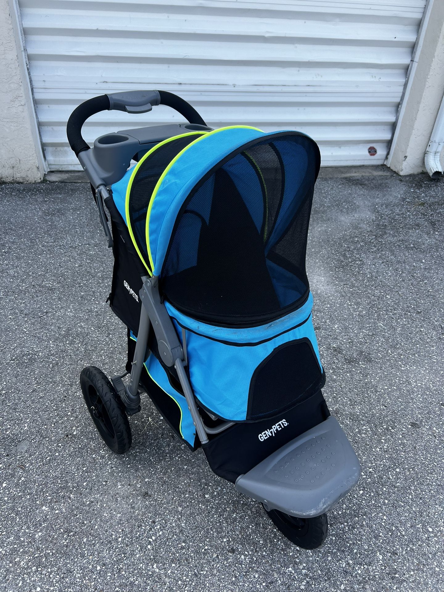 Gen7Pets G7 Blue Jogger Luxury Pet Stroller Great for dogs or cats! Great condition! Retails $369.99