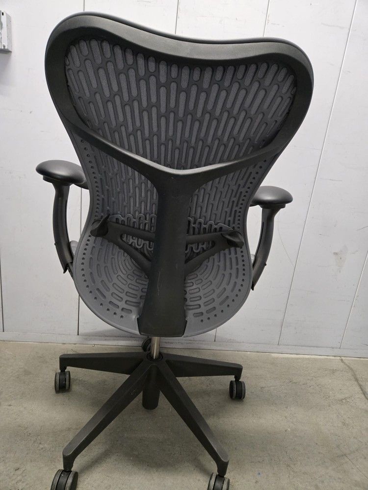 Herman Miller Mirra 2 Fully Ergonomic Task Chair 