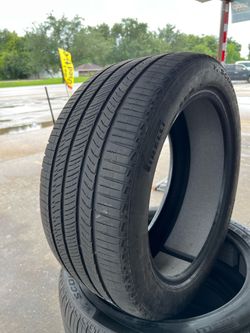 255/45/19” PIRELLI, Like New