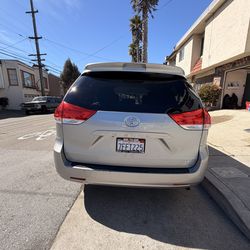 2014 Toyota Sienna