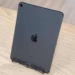 🚀 Apple iPad Pro 12.9" (3rd Generation) – Pre-Owned (WiFi Model)