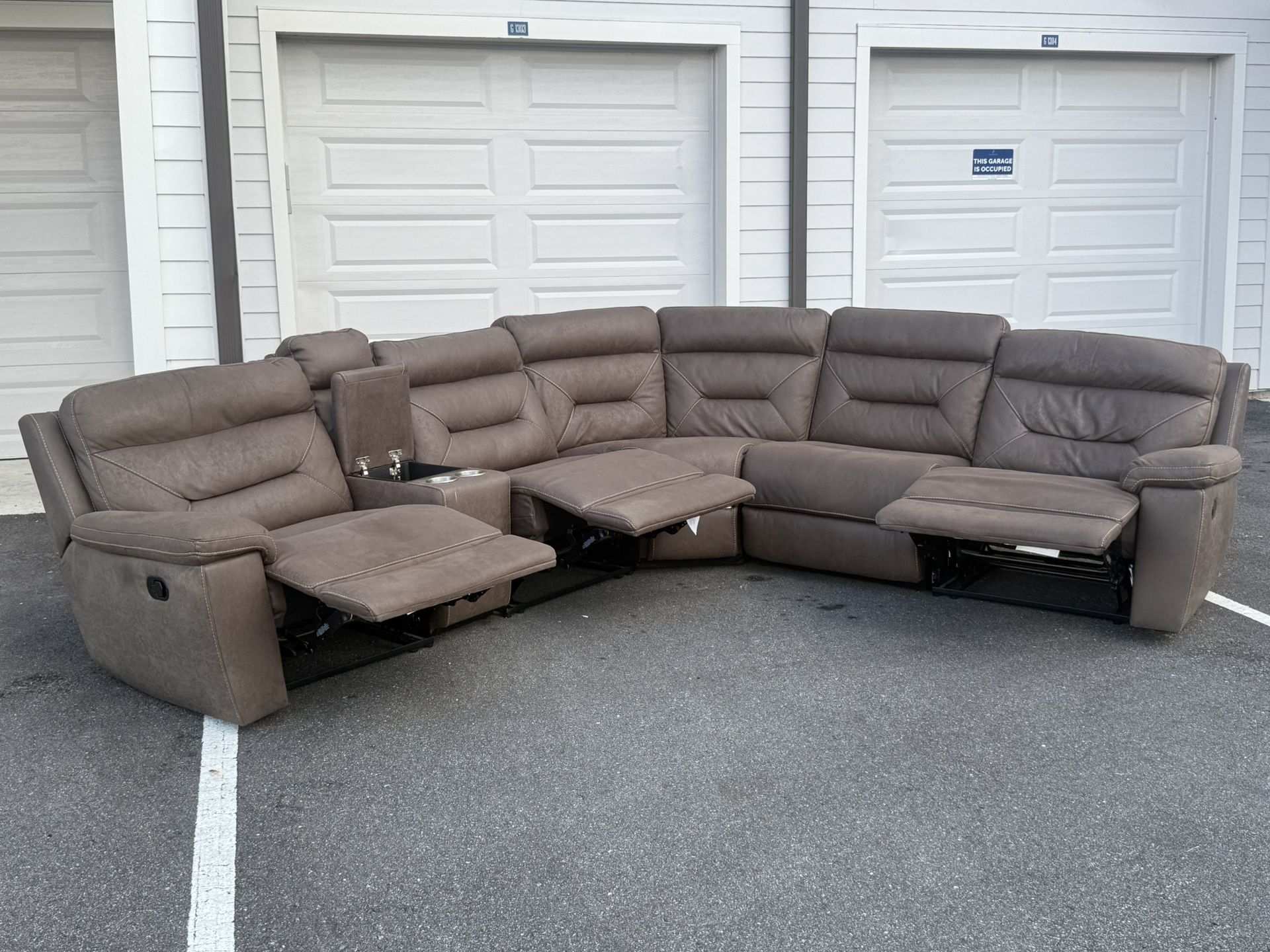 Sectional Couch Manual Recliner Great Condition Delivery Available