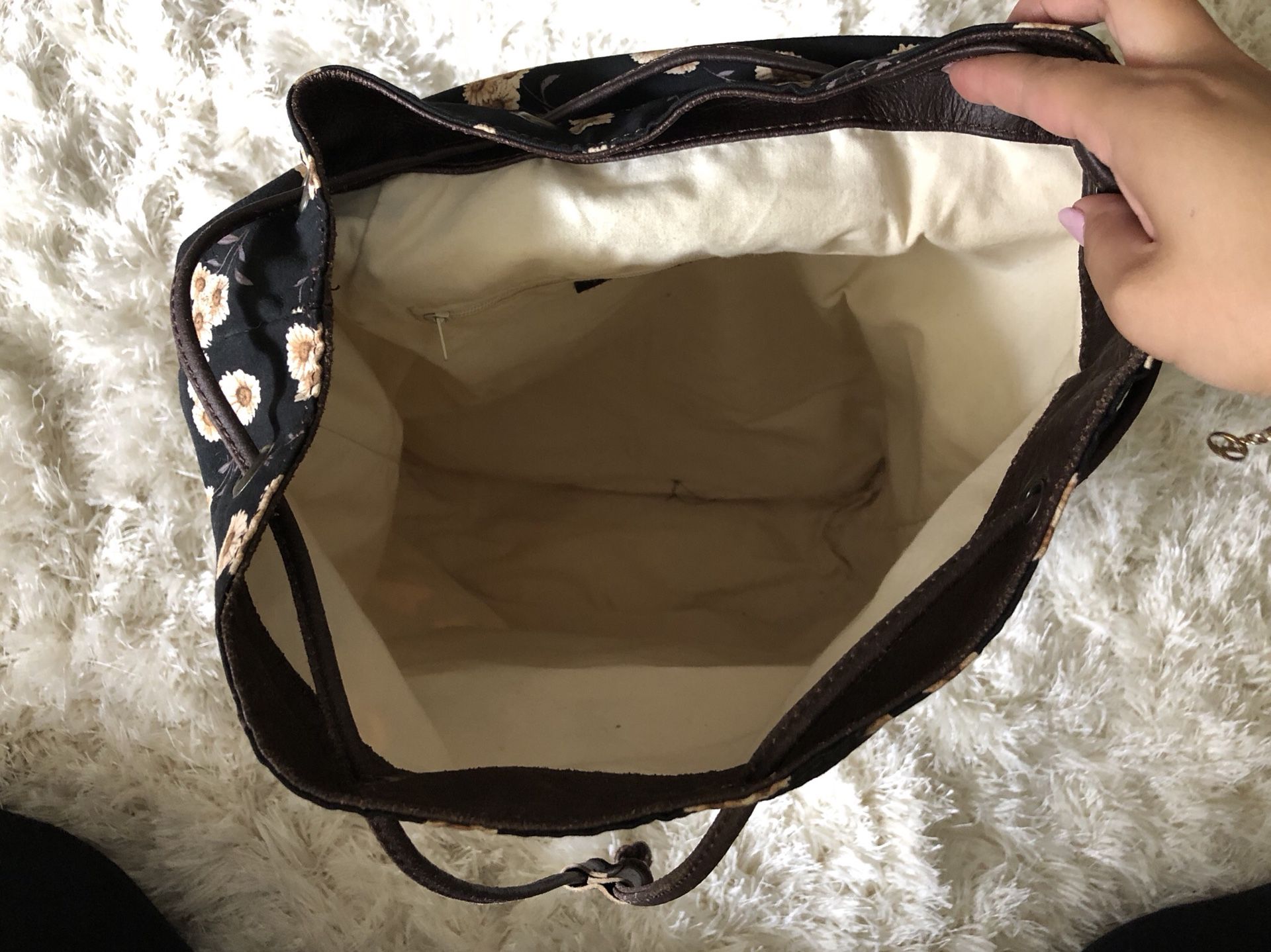 Bags & Backpacks – Brandy Melville