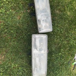 Headlights 98-04 Chevy S10/blazer OEM