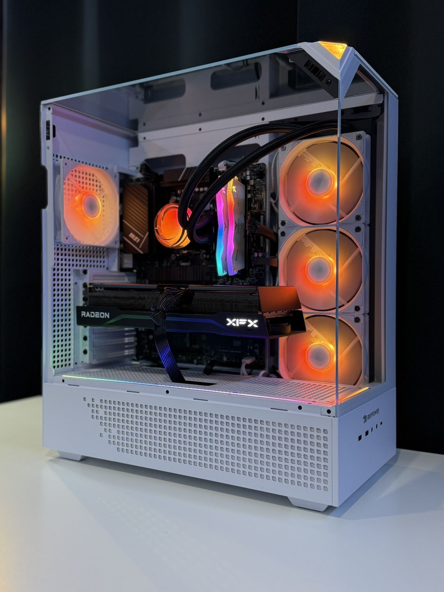 White Gaming PC