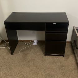 FREE DESK