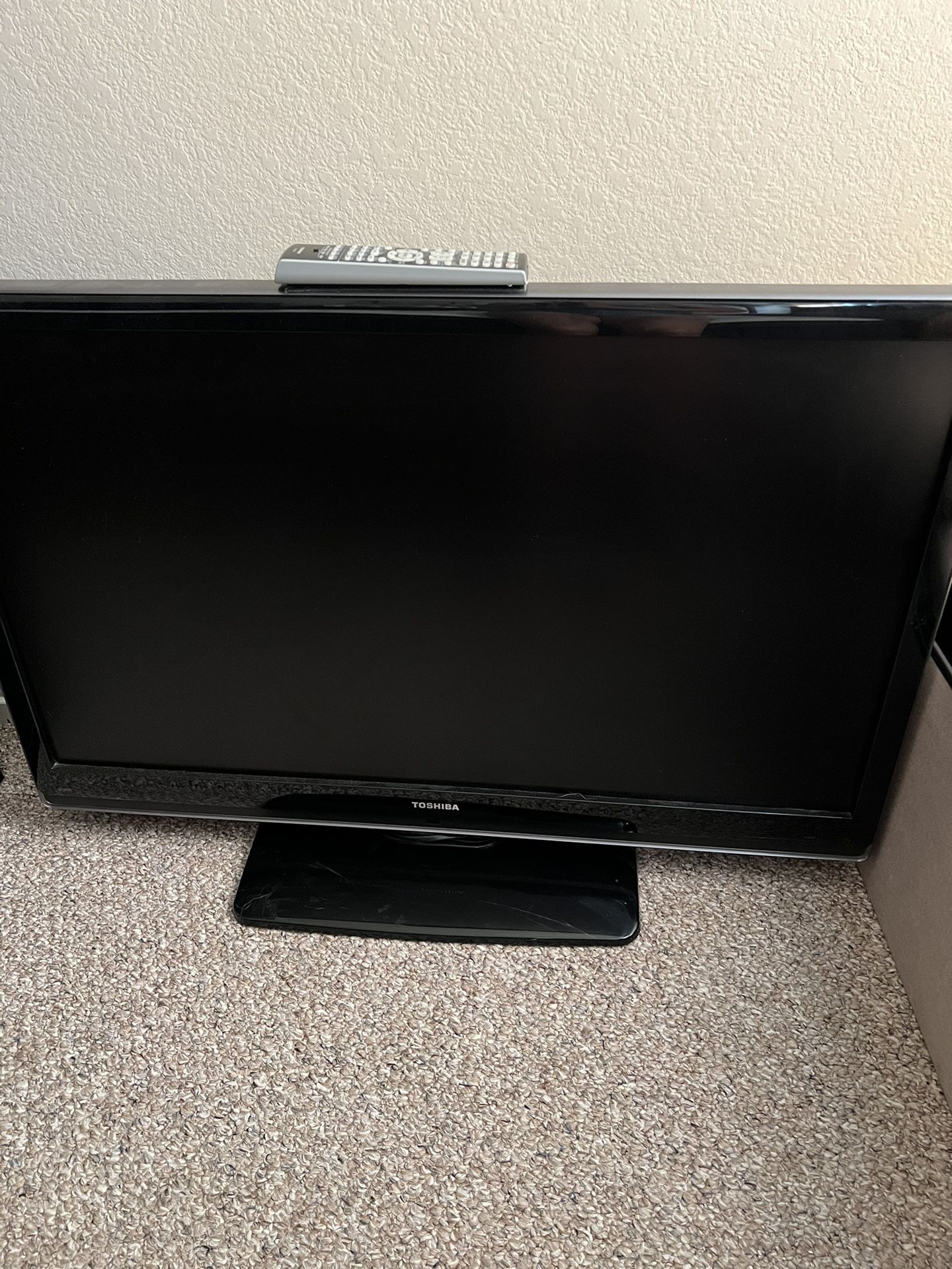 42” Toshiba TV with Remote 