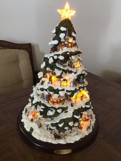 THOMAS KINKADE “Village Christmas” TREE