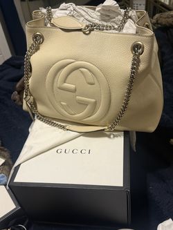 Gucci Medium Calf leather Chain Soho Shoulder Bag