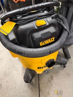 Dewalt Stealthsonic Quiet 9-Gallon 5 HP Corded Wet/Dry Shop Vacuum