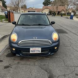 VENDO MINI COOPER 2011 SALVAGE TITLE $2,300