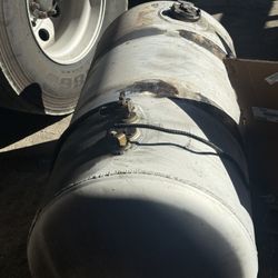 Piterbilt Diesel Tank 