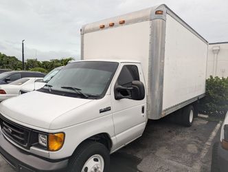 2005 Ford Box Truck