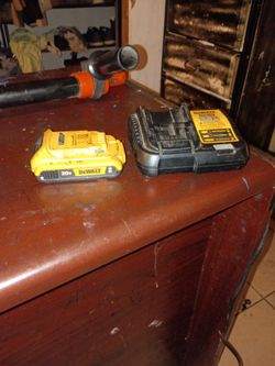 DeWalt 20v battery and charger