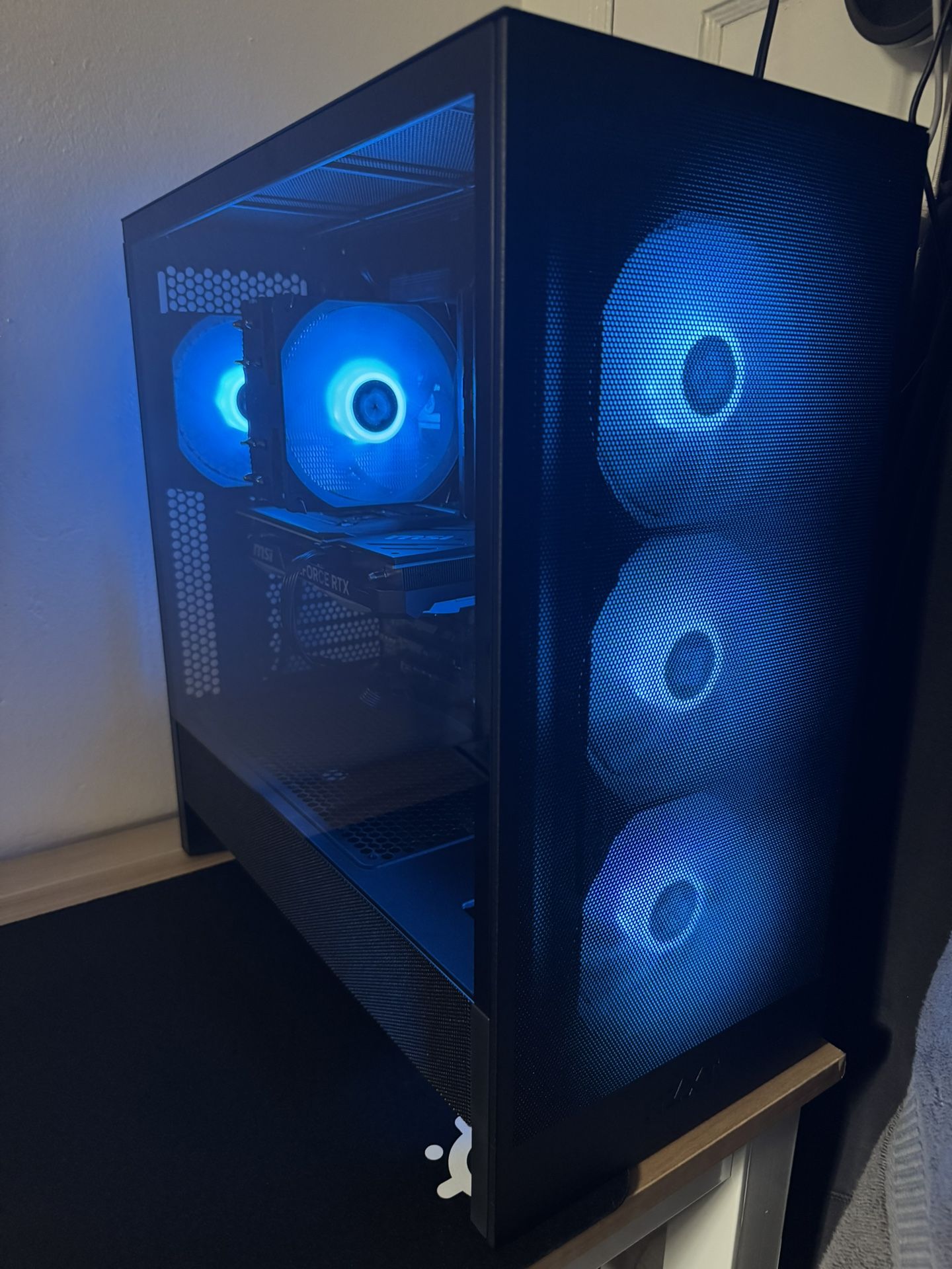 Rtx 4070 12gb, Ryzen 5 9600x, 32gb Ddr5 Ram, 3 Tb Ssd