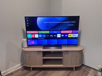 LG 55-Inch Class OLED evo C4 Series Smart TV 4K w/ Walker Edison TV Stand