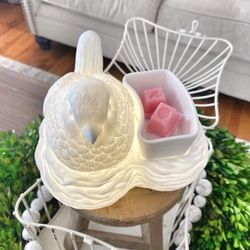 Birds Of A Fearher Scentsy warmer - NIB