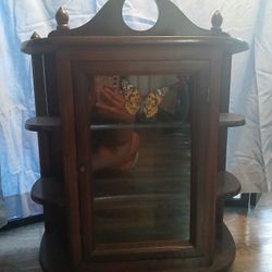Trinket display rack or mantel shelf. (Cabinet)