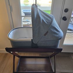 Uppababy Bassinet With Stand