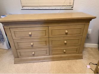 6 Drawer Dresser and Crib Toddler Bed Conversion