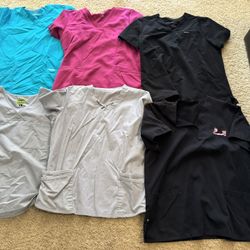Scrubs - Tops - shirts - short Sleeve - Sz L/XL