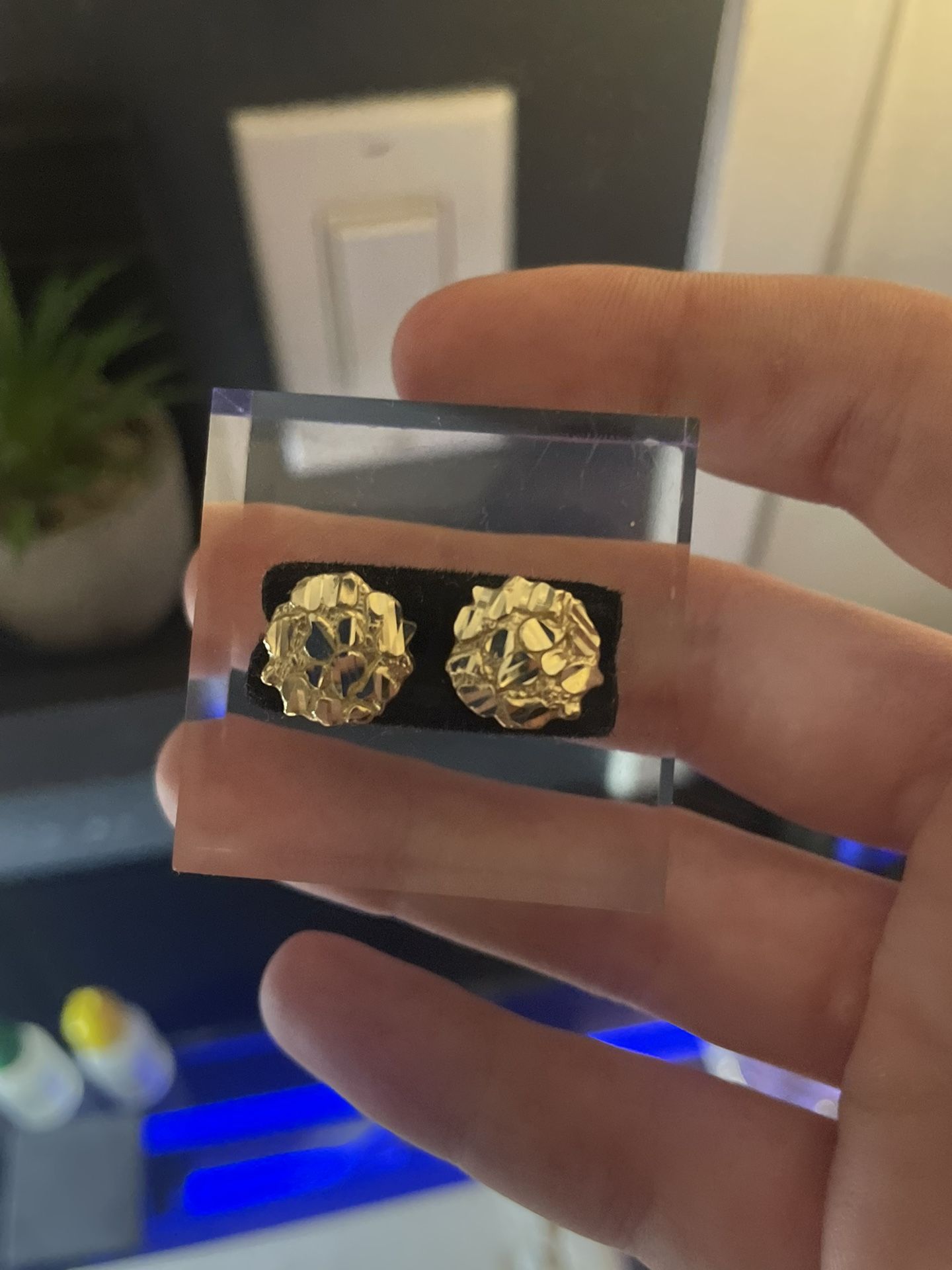 10k Nugget Earrings