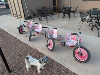 Razor 360 flash rider trike with flash striker