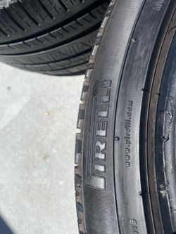 Pair of Pirelli scorpion 275/40/22