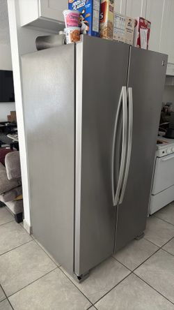 Kenmore Coldspot Refrigerator – Works Great!