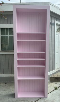 Pink & Marble Kiosk setup