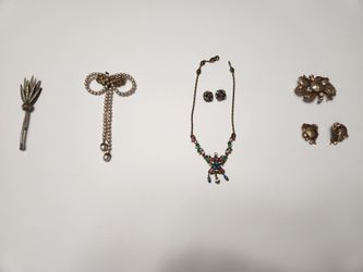 PLEASE READ. Vintage jewelry. Sold Separately