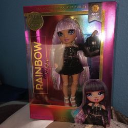 Rainbow Junior High Doll( Avery Styles)