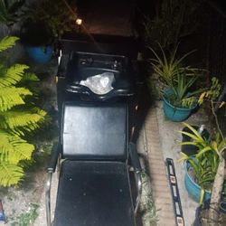 Shapoo Boul and chair for free first first serf 