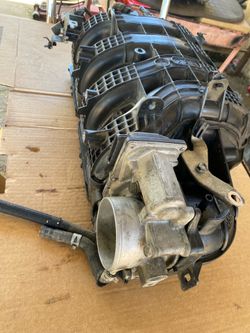 Toyota intake with throttle body