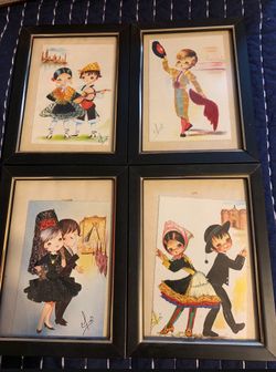 4 5/7 Vintage framed picture, clothing is sewed on pictures.. Also 2 5/7 3D  vintage cardboard pictures. $100 for all or OBO