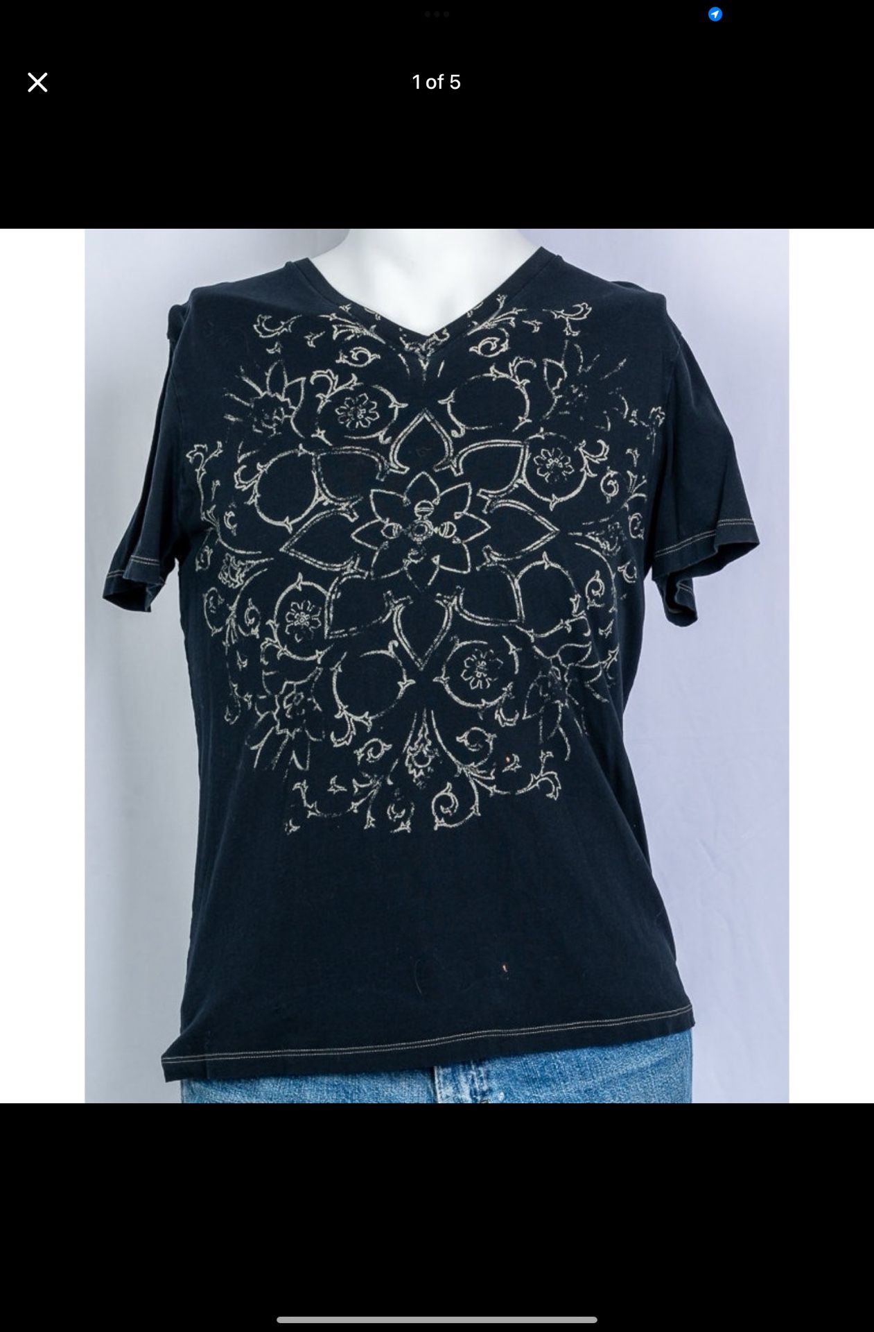 Banana Republic Men's black graphic tshirt sz Medium