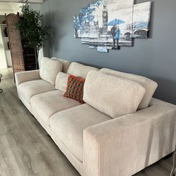 Sofa Brand New Or Best Offer 