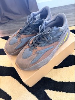 Adidas Yeezy Boost 700 Mauve