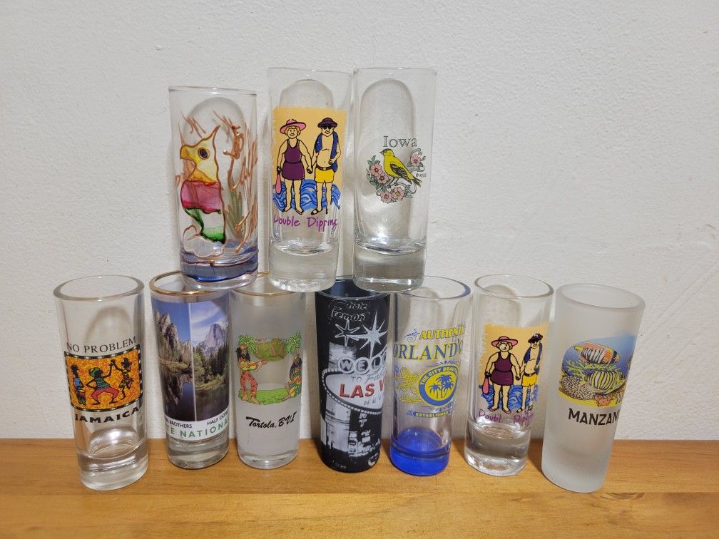 10 Vodka shoots Glass all in Beautiful Condition See Pics. $5 for all