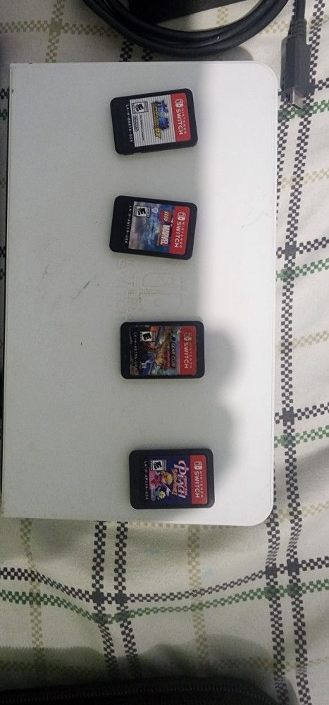Switch Oled .. Good Condition W/ Games