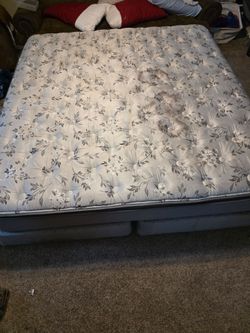 FREE King Size Mattress & Split Box Springs – Anthony FL
