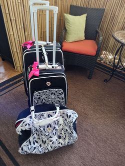Three pieces luggage.