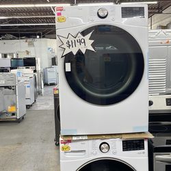 LG set washer 4.5 cu ft and dryer 7 cu Ft