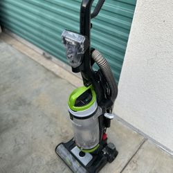 Working Vacuum