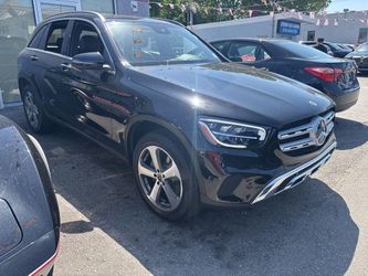 2022 Mercedes-Benz GLC 300
