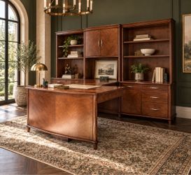 Like NEW Executive LUXURY DESK Solid Wood