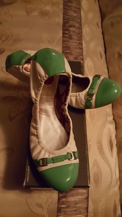 Tahari brand new flats size 9.5