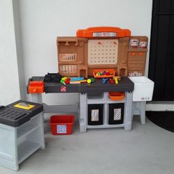 Step 2 Play Tools Bench For Toddlers 