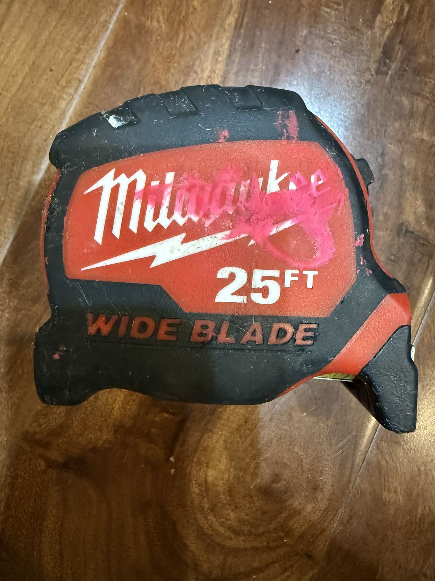 βΈ» π Milwaukee 25ft Wide Blade Tape Measure β Heavy Duty β Used