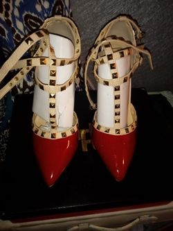 Red Charlotte  Russe Size 8